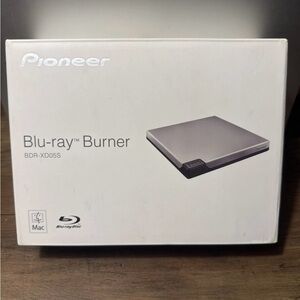 Pioneer BDR-XD05S Portable UBS 3.0 Blu-Ray BD/DVD/CD Writer Slim Drive Silver